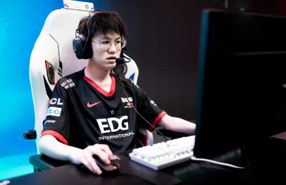 开云体育登录-包含PSG横扫EDG，Meiko极限生还后反打强强对话淘汰赛，引爆全场热议的词条