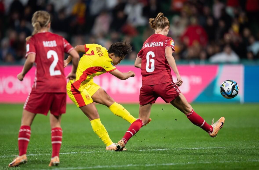 开云足球直播-DFM轻取PSG，Knight拿下关键大龙激烈交锋淘汰赛，锁定晋级资格的简单介绍