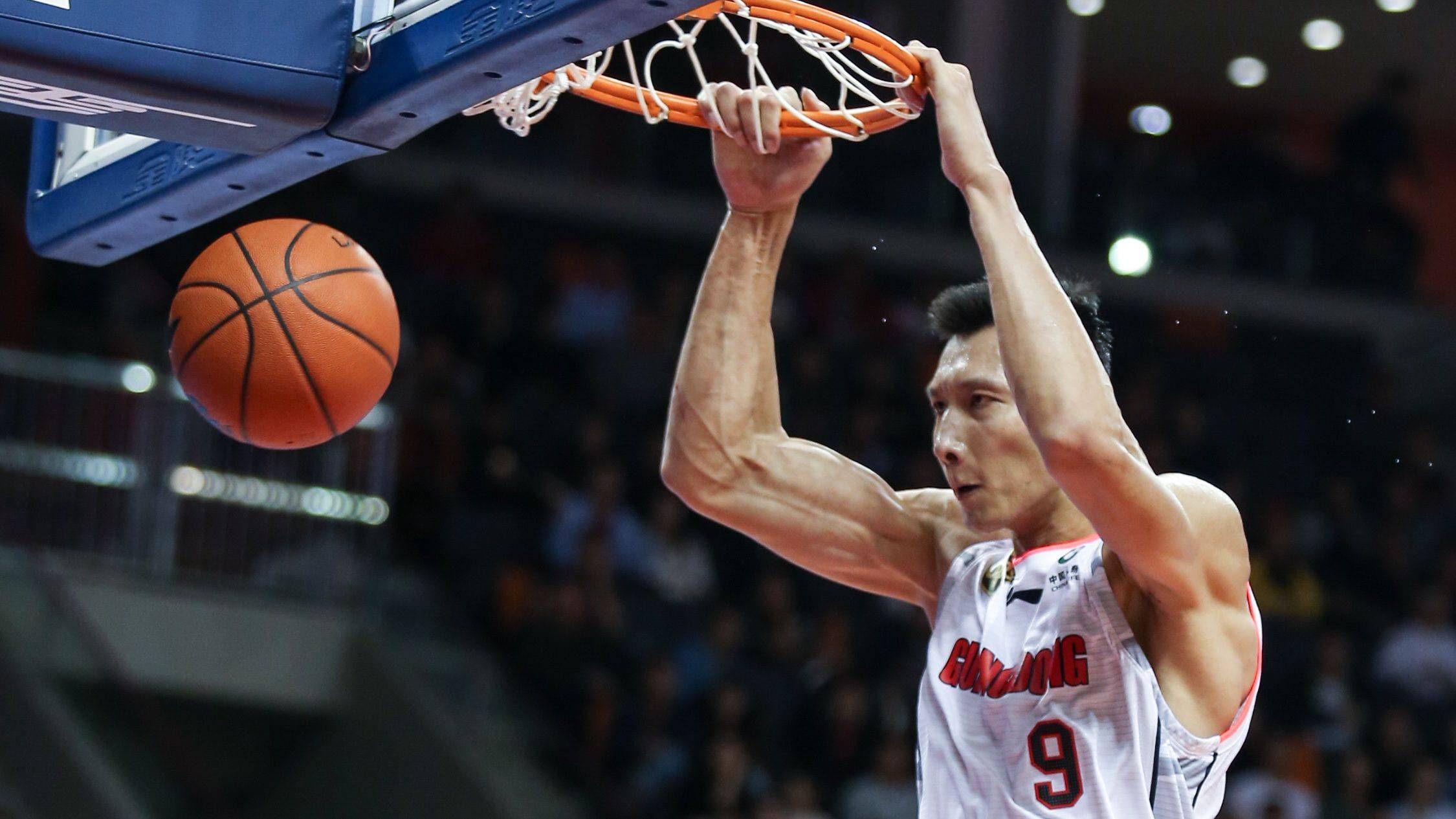 易建联为广东宏远队取得CBA冠军献上卓越表现的简单介绍