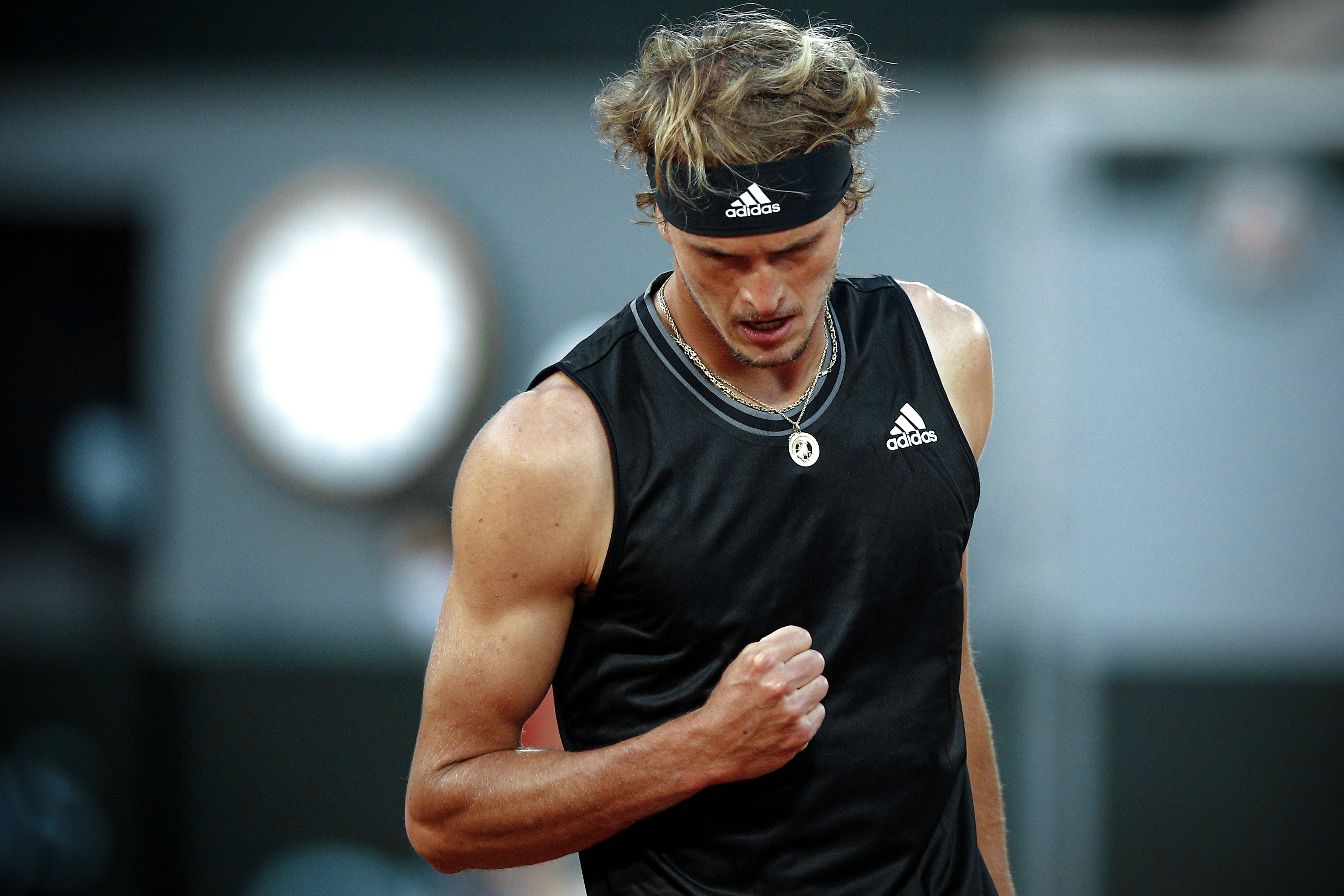 开云体育官网-包含西班牙网球队力克法国网球队，兹维列夫高光表现的词条