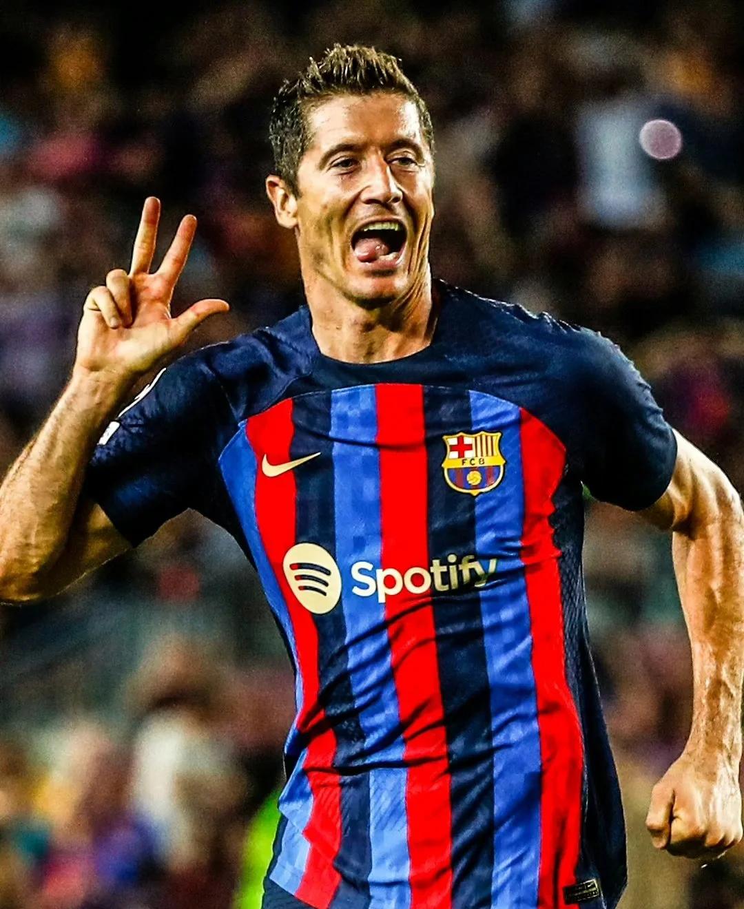 比利时横扫德国，莱万打破历史纪录的简单介绍