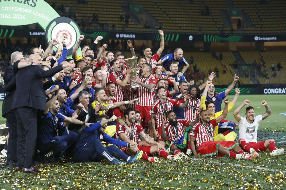 开云体育APP下载-欧国联比赛场上精彩纷呈的一幕