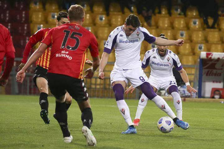 开云官方app入口-佛罗伦萨客场告捷，积分榜前进的简单介绍