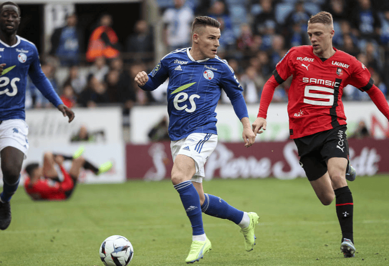 开云足球直播-巴黎FC球员分享训练中的点滴以备战下一场比赛的简单介绍