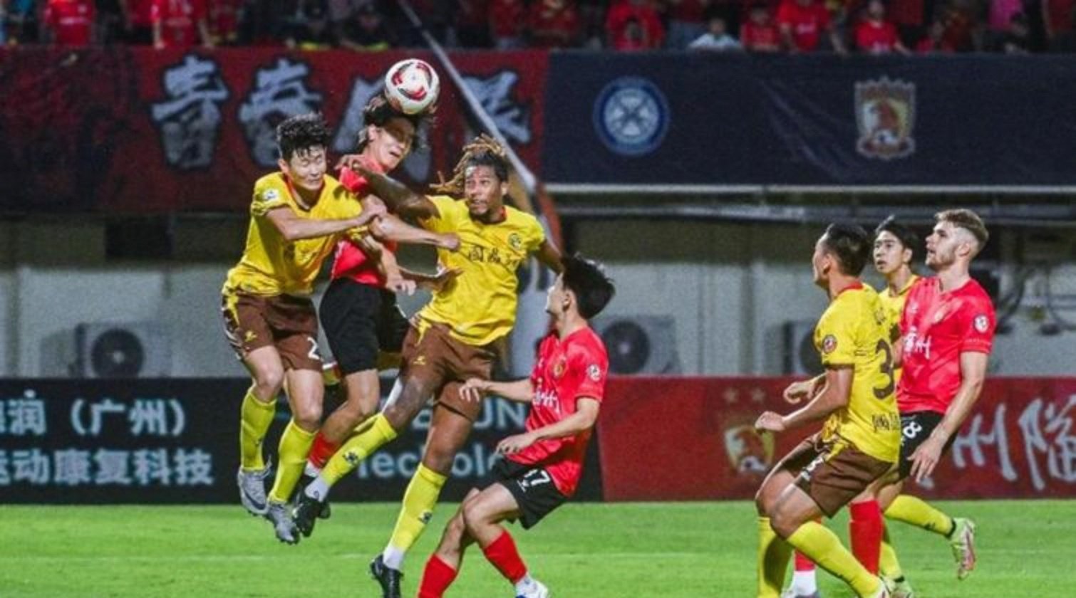 关于北京国安大获全胜，稳固中超积分榜第二名的信息