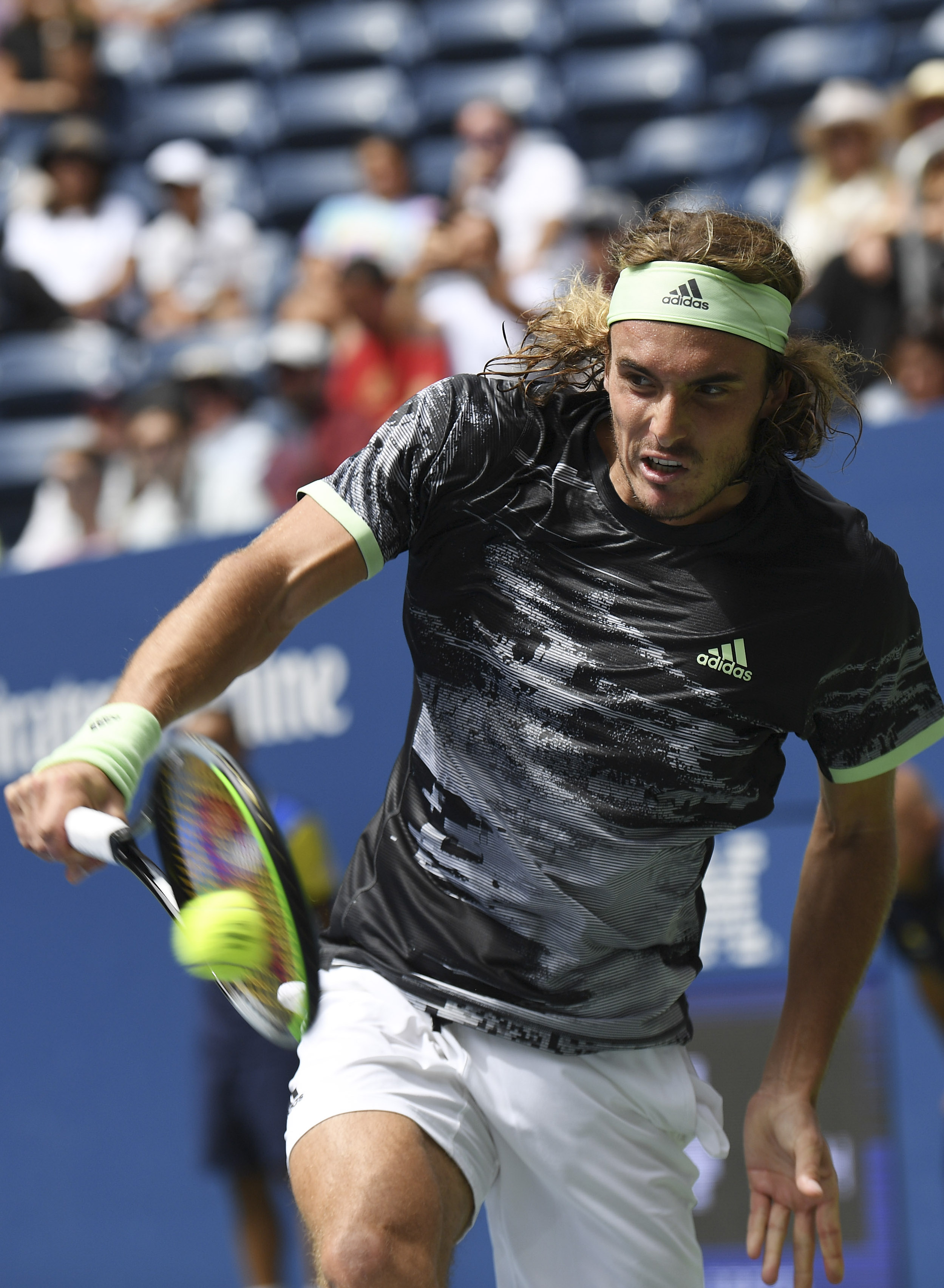 开云体育入口-美网完胜澳网，西西帕斯统治全场