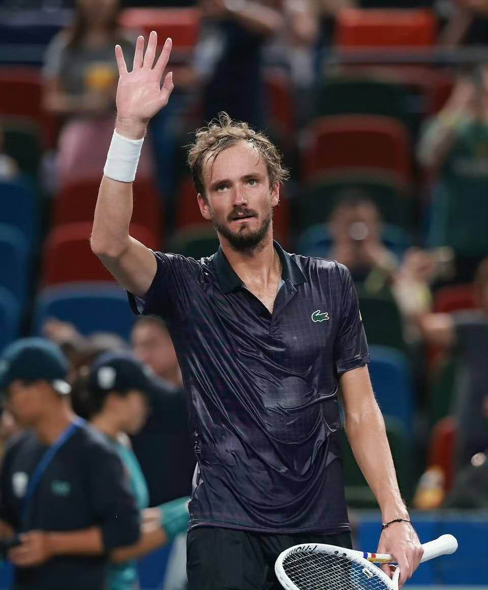 开云体育在线-美网完胜拉沃尔杯，梅德韦杰夫带队取胜