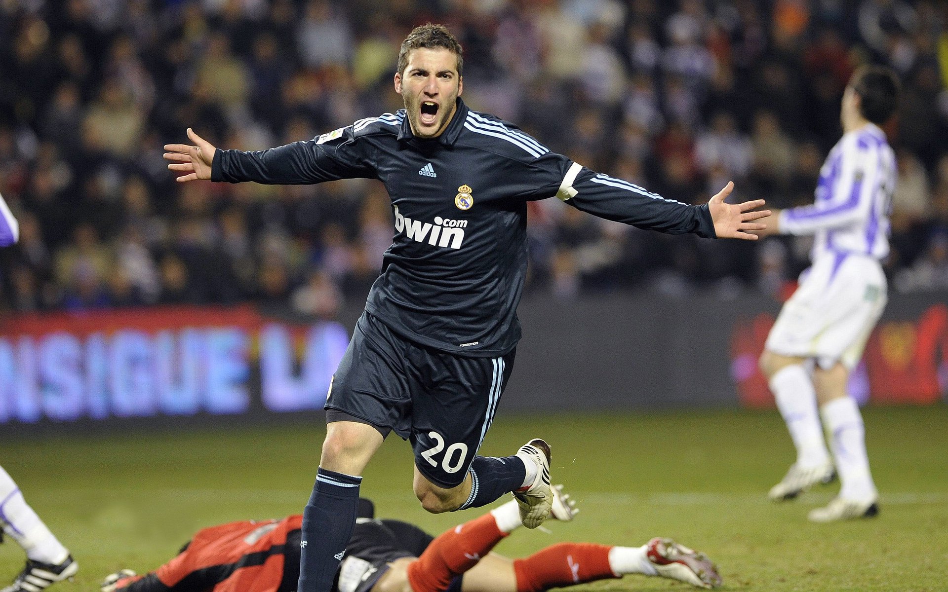 开云体育在线-南美风暴席卷波斯湾，乌拉圭稳如磐石拿下伊拉克，凯塞多一锤定音成关键先生